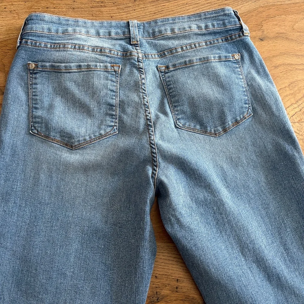 NYDJ Cuffed Hem Jeans – Size 12 💙 Lightwash & Stretchy